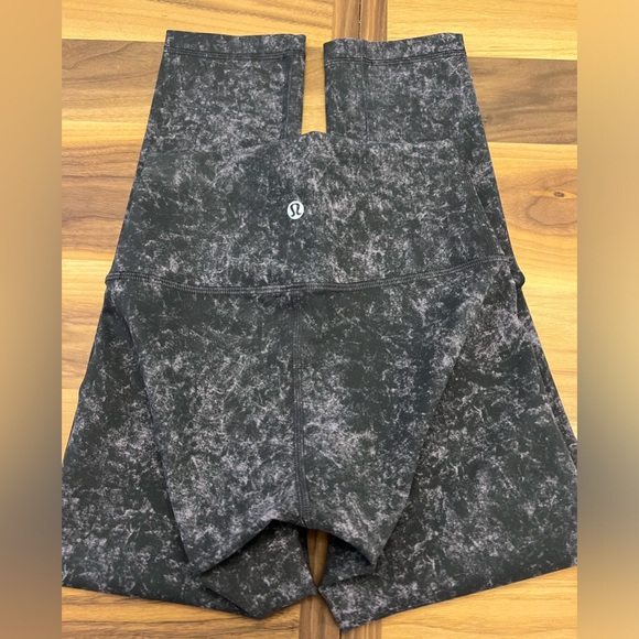 Lululemon Wunder Train High-Rise Crop 23"  Dusky Lavender Black - Sz 2 - Picture 2 of 4